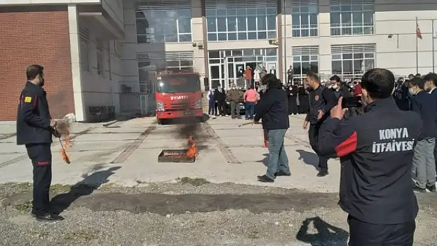 Yunak'ta okullarda  afet eğitimi verildi