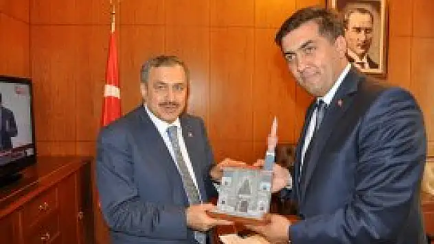 Bakan  Veysel Eroğlu'na ziyaret