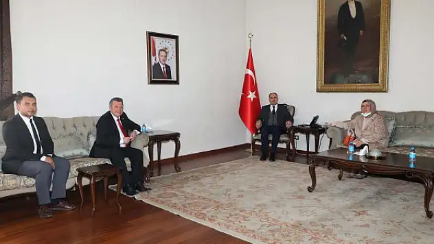 Şehit yakınlarından Vali Özkan'a ziyaret