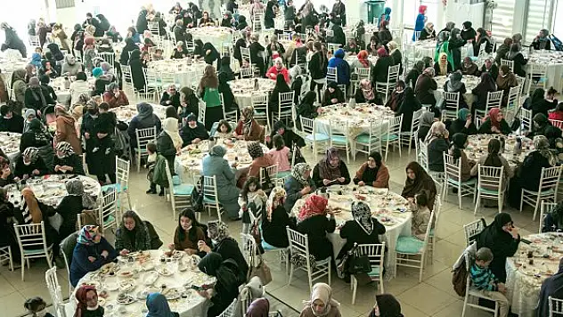 Konya İHH Kadın Kolları'ndan anlamlı kahvaltı