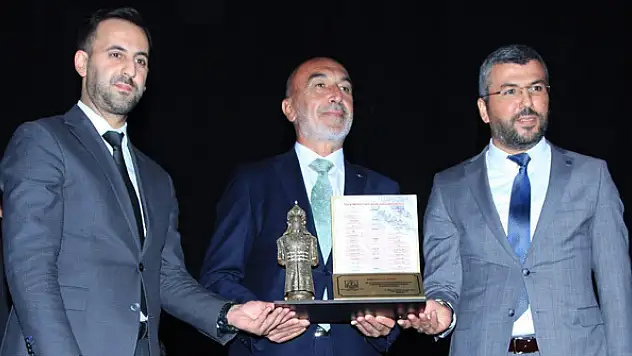 MMO Konya Şubesinden üyelerine plaket