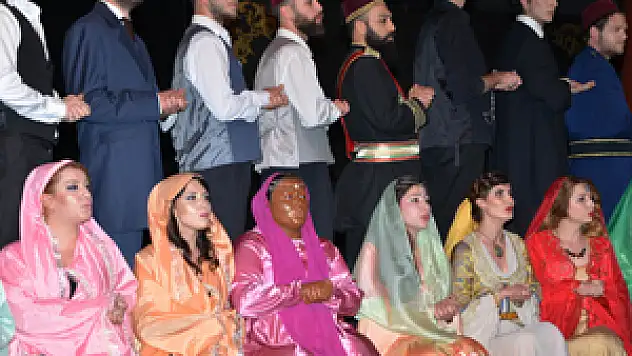 Selçuk'un Tiyatro Festivali'nde 6 oyun izleyiciyle buluşuyor