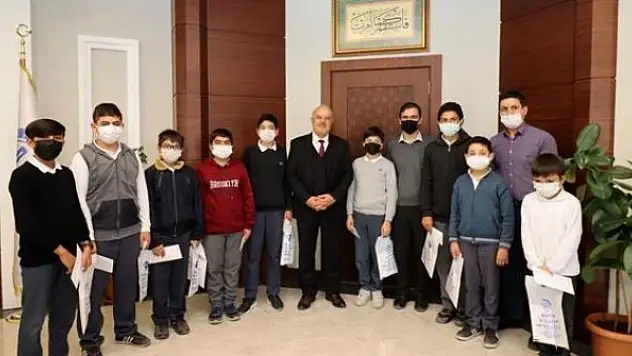 'Ahilik ve Helal Bilinci' adlı  yarışmanın ödülleri verildi