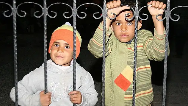 İzmir'de 46 kaçak yakalandı