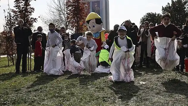 Başkent Millet Bahçesi vatandaşlardan yoğun ilgi görüyor