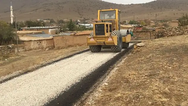 Ilgın'da asfalt çalışmaları sürüyor