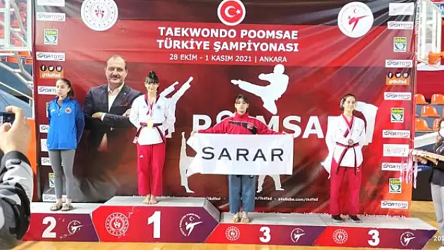 Pelin Düzen'den  göğüs kabartan başarı