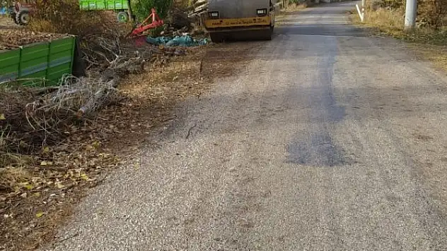 Akören'de yol  çalışmaları sürüyor