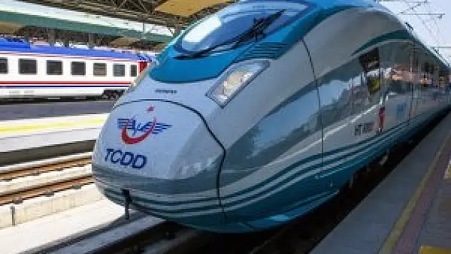 Çok yüksek hızlı tren setlerinin ilki seferine başladı
