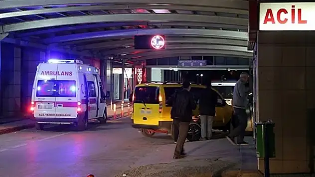 AK Partili aday bıçaklandı