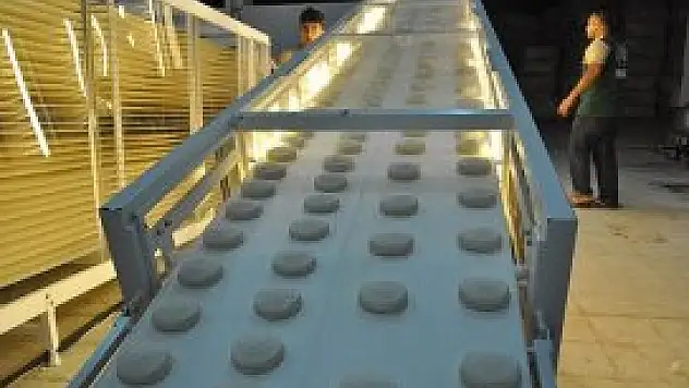 İHH'den Suriye'ye ekmek yardımı