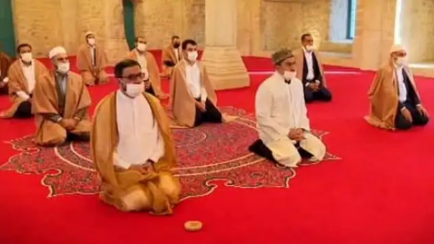 Karabağ zaferinin yıl dönümü: Şuşa'da şükür namazı kılındı