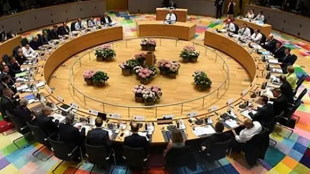 Türkiye'ye uyguladıkları yaptırımları 1 yıl daha uzattılar