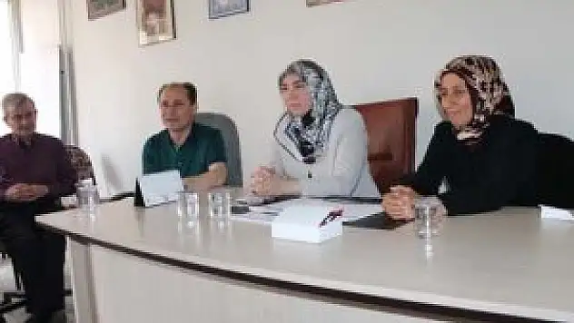 'Kadınlar toplumun temel taşıdır'