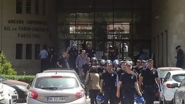 DTCF'de gerginlik nedeniyle eğitime ara verildi