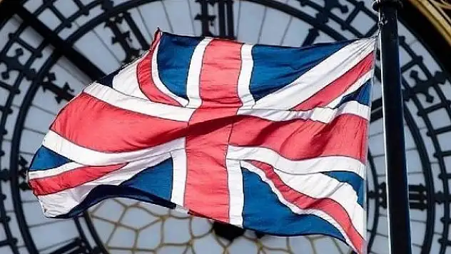 İngiltere'den AB'ye Kuzey İrlanda tehdidi: Askıya alabiliriz