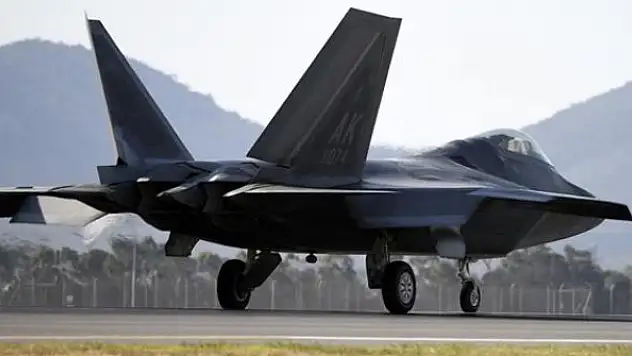 İngiliz F35'i denize düştü