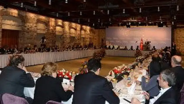 Erdoğan 'Akil İnsanlar' ile buluştu