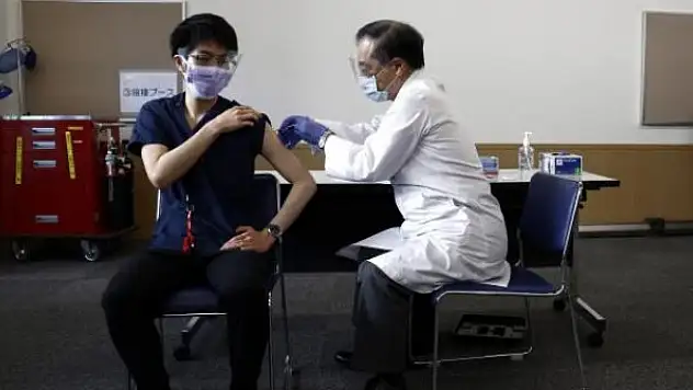Çift doz aşılamada G7 ülkeleri arasında Japonya ilk sırada