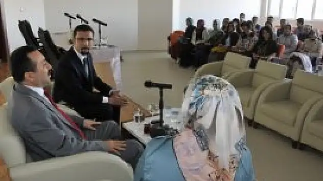 Rektör Gökbel Öğrencilerle Buluştu