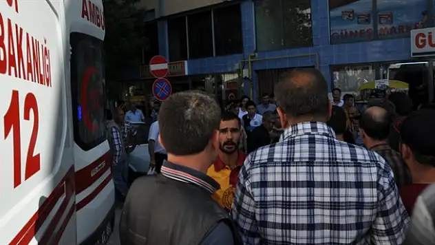 Pazar yerinde 4 kişiyi vurdu