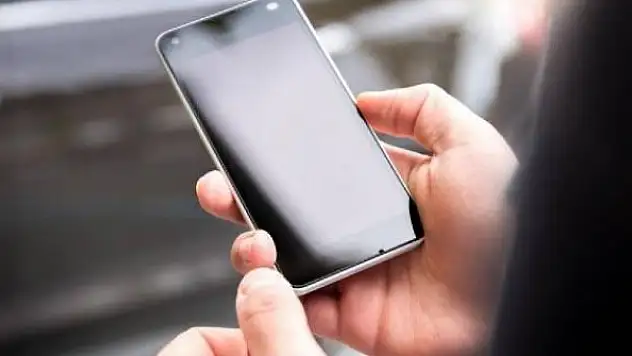 İngiltere'de gençleri hedefleyen estetik cerrahi reklamlarına yasak