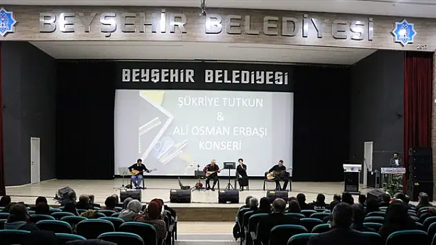 Şükriye Tutkun ve Ali Osman Erbaşı Beyşehir'de konser verdi