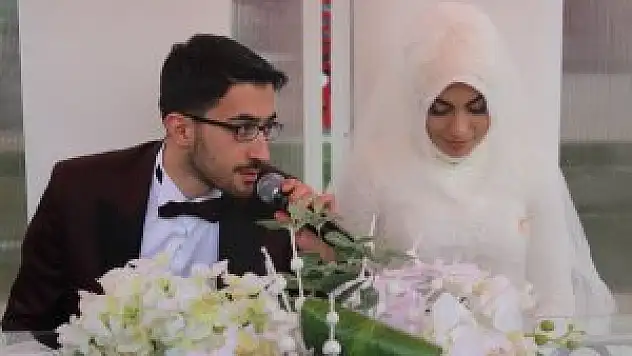 Emine ve Yasin hayatlarını birleştirdi