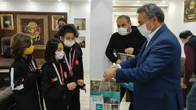 Seydişehir Belediyesi Spor Kulübü sporcuları Başkan Tutal'ı ziyaret etti
