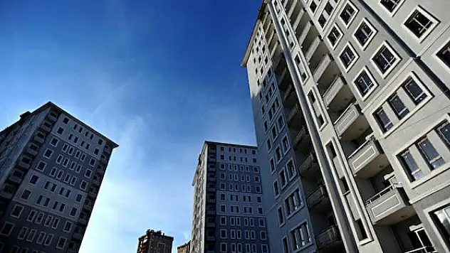 Bitlis'te kamu lojmanları satışa sunuldu