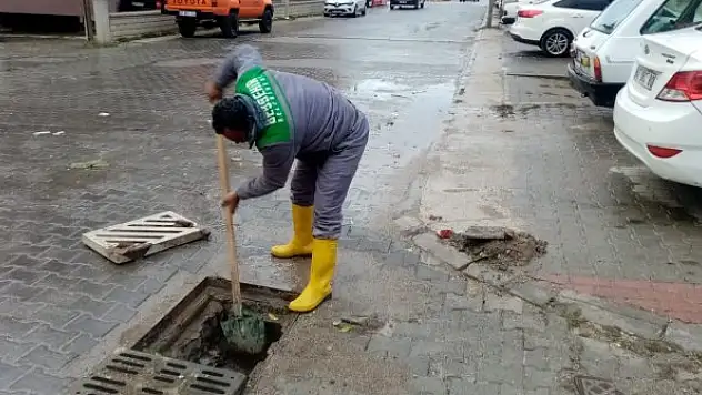 Beyşehir'de drenaj ve  mazgallar temizlendi