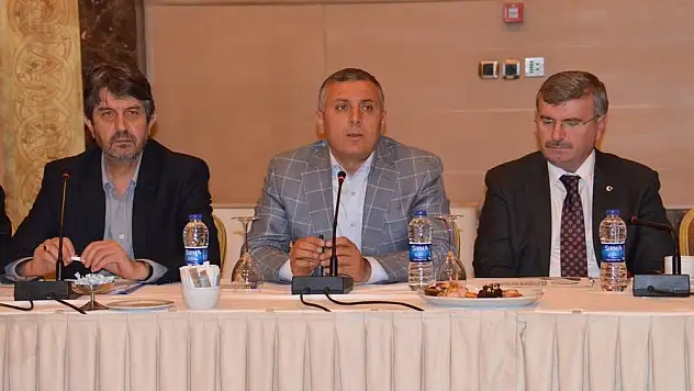 Ak Parti Konya seçim çalışmalarını istişare etti