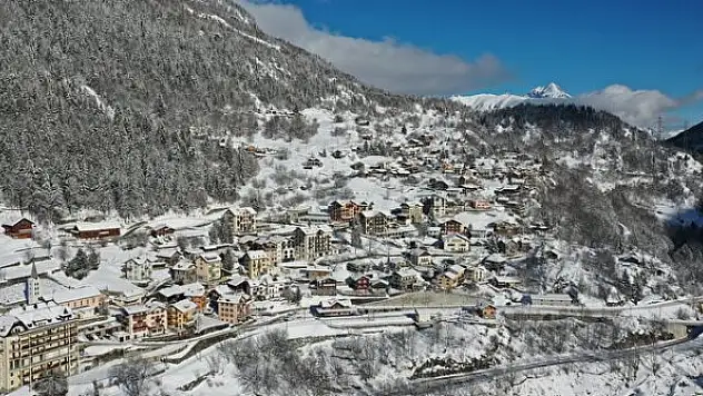 Belediye başkanı hava durumuna müdahale etti: Kar yağışı yasaklandı