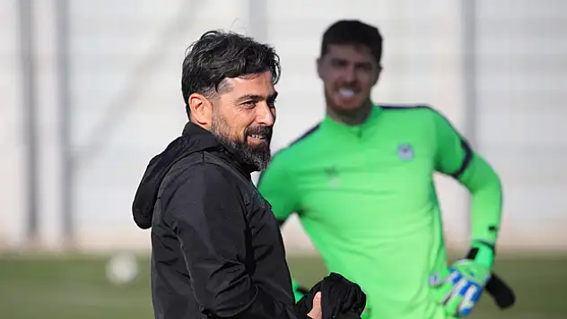 Konyaspor için tarihi gün! İlhan Palut imzalıyor