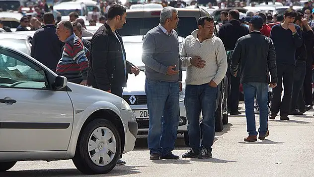 İkinci el otomobilde 'sanal zam' uyarısı