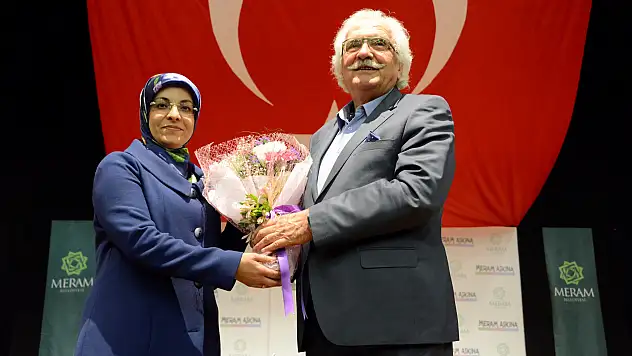 'İstanbulsuz Ayasofya, Ayasofyasız da İstanbul olmaz'