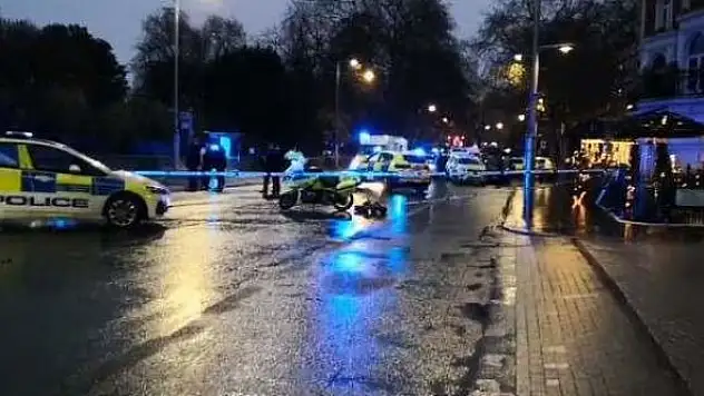 Londra'da art arda 3 patlama!