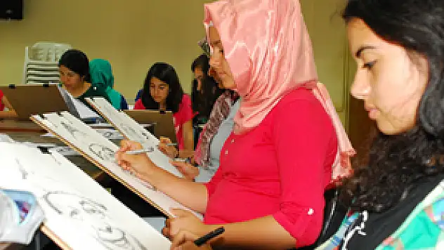 KOMEK Yaz Okulu'na kayıtlar başladı