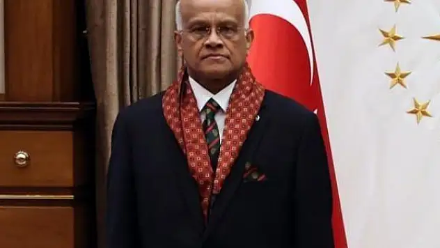 'Türkiye ile ilişkilerimiz güçlensin diye Allah'a dua ediyorum'