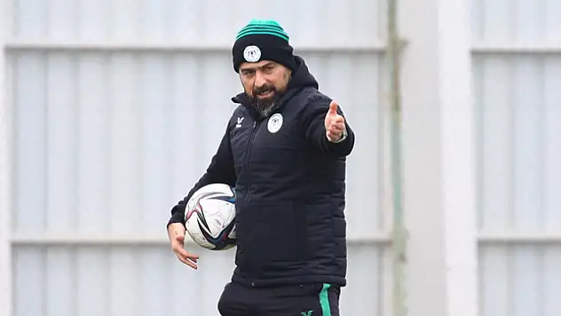 İlhan Palut, Konyaspor ile 42. maçına çıkacak