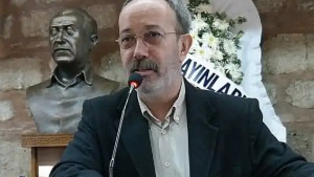 'Orhan Kemal' ödülü Hüsnü Arkan'ın