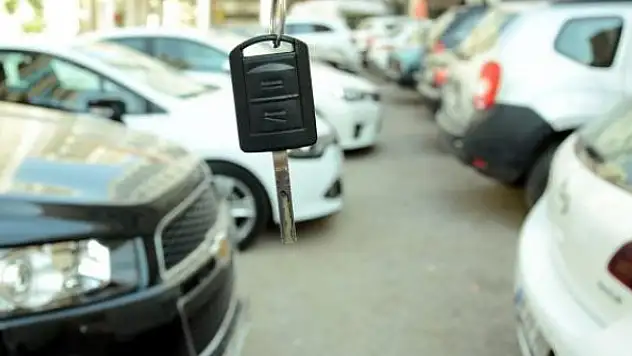 Aracın kilometresini düşürüp sattı: 5 yıla kadar hapsi isteniyor