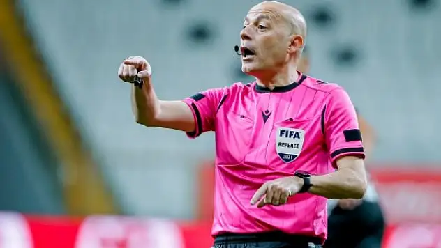 UEFA, final hakemlerini açıkladı! Cüneyt Çakır yok...