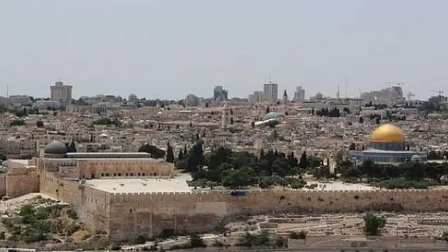 İsrail Mescid-i Aksa Hatibinin seyahat yasağını uzattı