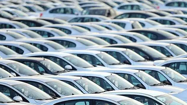 Döviz kurundaki sert düşüş otomotiv fiyatlarına yansıyor
