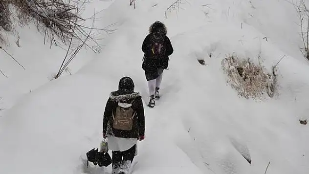 Bazı illerde eğitime kar engeli