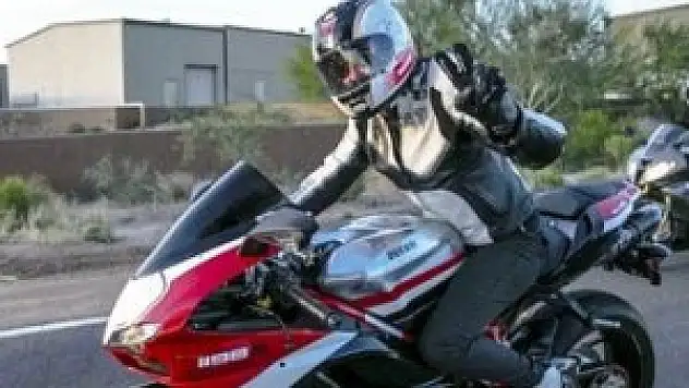 Motosiklet kullananlara egzoz uyarısı