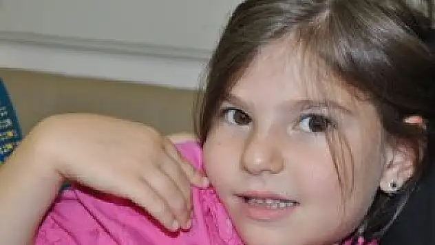 Küçük Zeliha'yı genetiği ayıklanmış ikiz kardeşleri kurtaracak