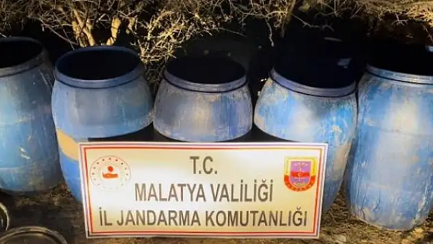 Malatya'da 2 bin litre sahte alkol ele geçirildi