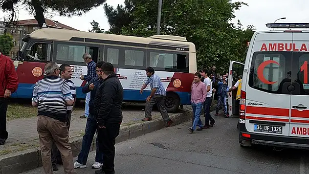 Kartal'da 'yol verme' kavgası